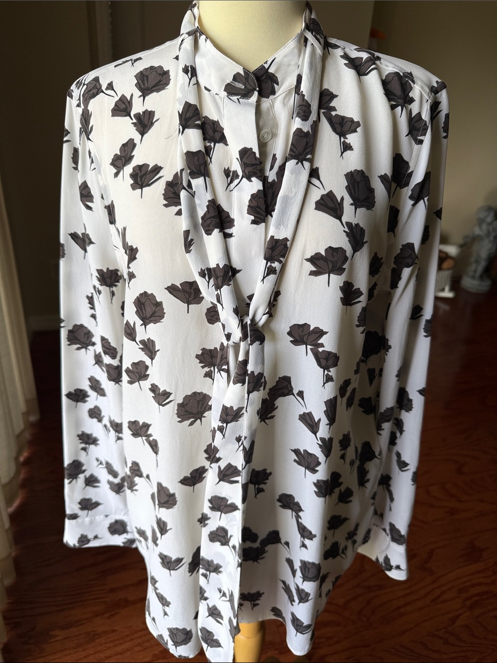 Equipment White Long-Sleeve Floral Tie-Neck Blouse Large NWOT